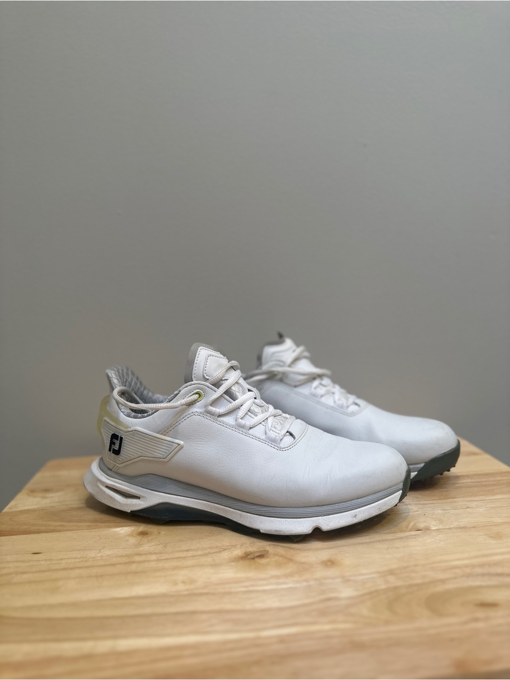 FootJoy Pro SLX Spikeless Golf Shoes